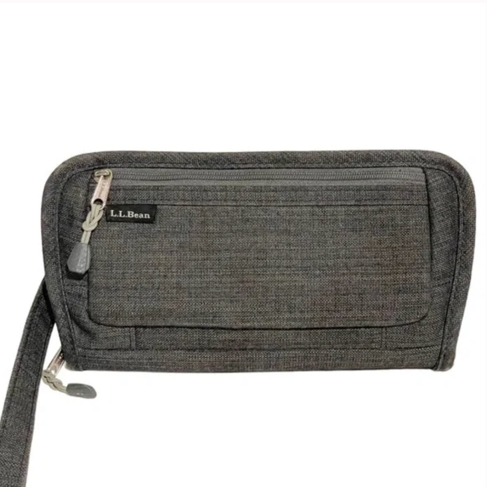 LL Bean Grey Wristlet Wallet